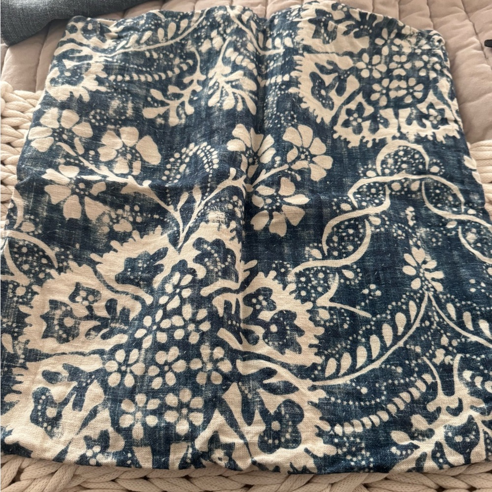 Pottery Barn Bernyce Pillow indigo used - Picture 2 of 5